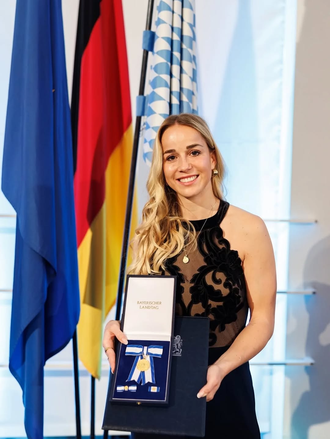 Giulia Gwinn bei der Verleihung des BayerischenVerfassungsordens.